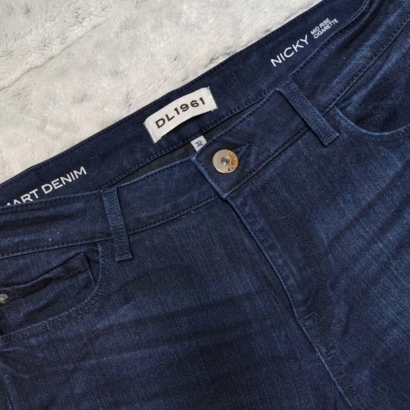 DL1961 Nicky Mid Rise Cigarette Jeans In Wooster Dark Wash Women's 32 Stretch - Picture 9 of 11